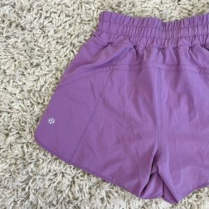 Lululemon Track That Mid Rise Short 5” in Wisteria Purple, Size 6
